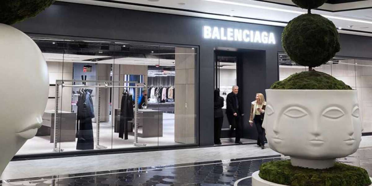 not the Balenciaga Shoes Outlet current coquette aesthetic